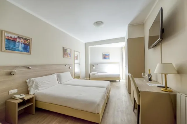غرفة قياسية بسرير مزدوج، Hotel Bazzoni And Du Lac 3/3