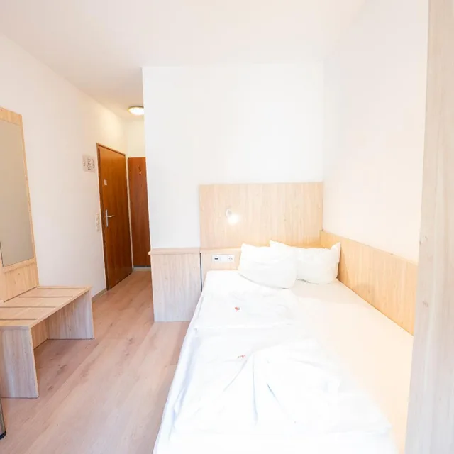 غرفة مفردة، Hotel Astoria Am Urachplatz 7/20