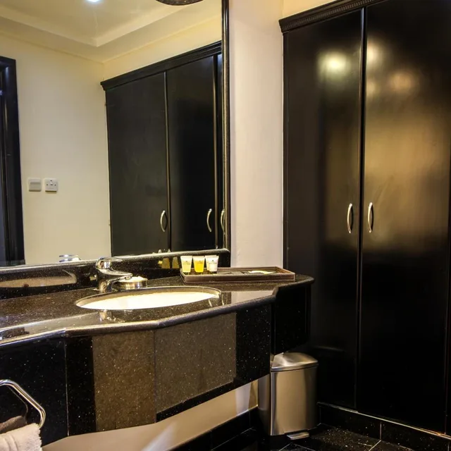 غرفة قياسية بسريرين منفصلين، Royal Beach Hotel & Resort 4/5