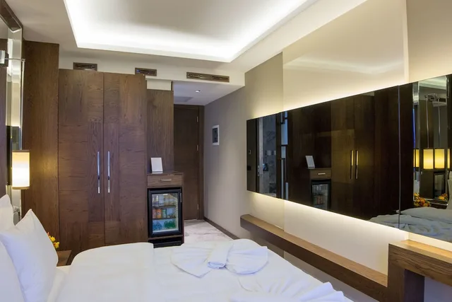 غرفة قياسية ثلاثية بإطلالة على البحر، The Biancho Hotel Pera 7/10