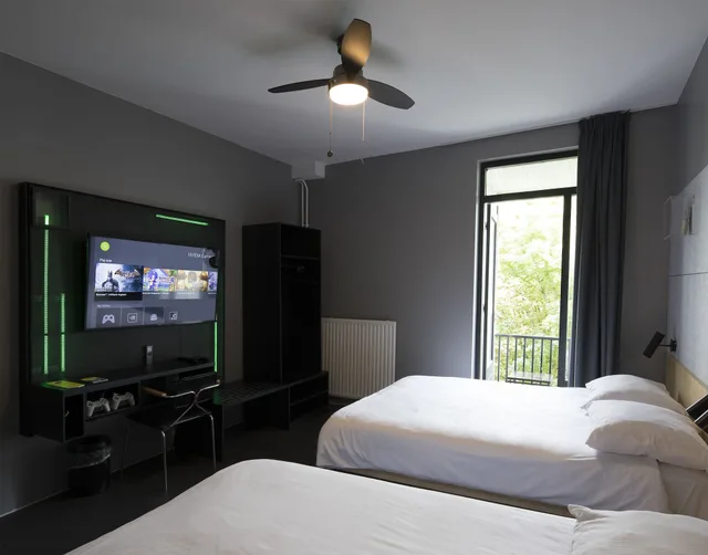 غرفة عائلية رباعية بسريرين مزدوجين، De Pijp Boutique Hotel 4/10