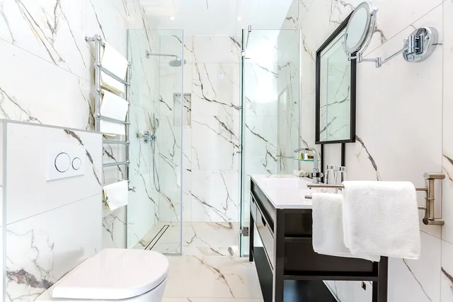 لوفت بجاكوزي، Brown Beach House Design Hotel 2/2