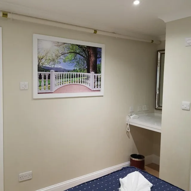 Room, Double Bed, Private Bathroom, Central Hotel 9/10