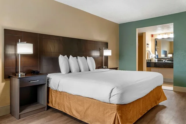 غرفة قياسية بسرير مزدوج للمدخنين لذوي الإعاقة، Best Western Space Shuttle Inn 8/10