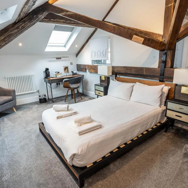 Junior Suite, Wortley Hall 1/7