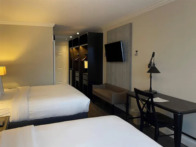 Upgrade, 2 Queen Beds، The Century House Ascend Hotel Collection 7/10