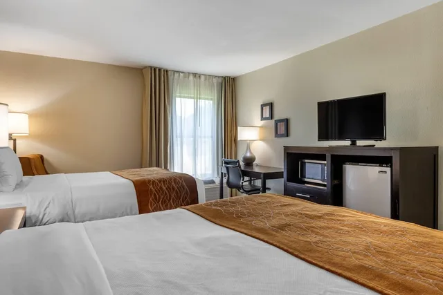 غرفة قياسية بسريرين كوين، Comfort Inn Marion NC 2/6