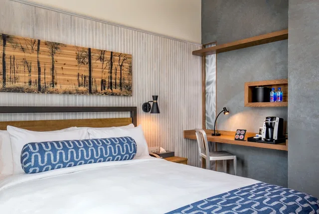 Mini, Queen Bed، Hotel 1868 2/7