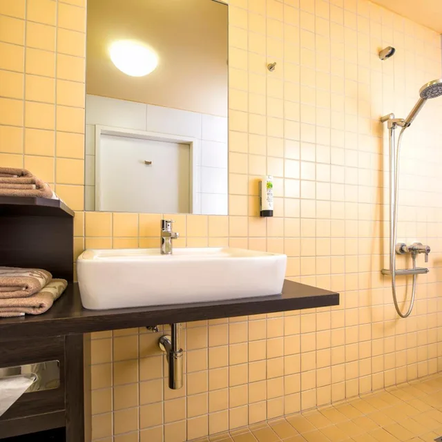 غرفة بسرير مزدوج بإطلالة على الحديقة، TOP EMBRACE Hotel Grenzfal 4/4