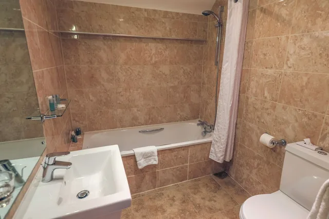 غرفة عائلية بسرير كينج وسرير بطابقين، The Casa Hotel, Sure Hotel Collection by Best Western 2/2