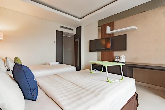 غرفة سوبيريور بسريرين منفصلين، Urbanview Hotel Newton Riau Bandung 4/10