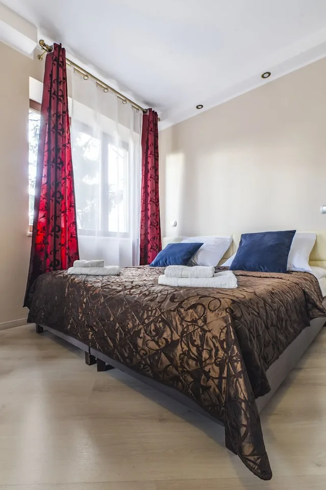 غرفة قياسية بسرير مزدوج وسرير فردي، Royal Residence 7/10