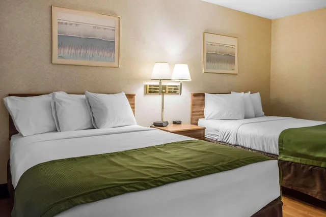 غرفة بسرير مزدوج، Quality Inn Wilkes-Barre near Arena 2/2