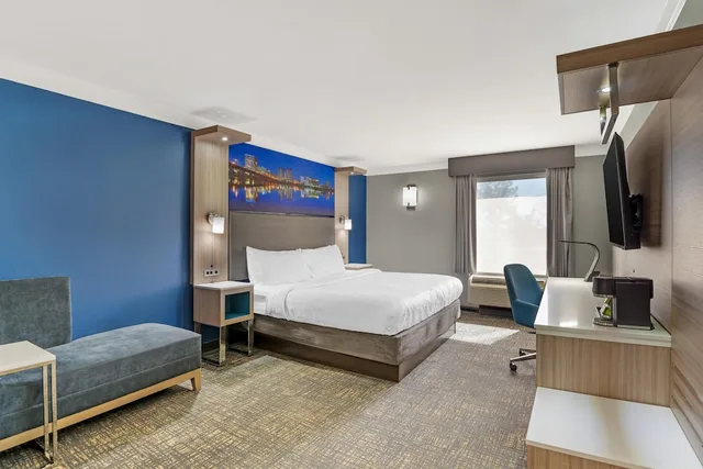 غرفة قياسية بسرير كينج لذوي الإعاقة، Best Western Plus Glen Allen Inn 4/8