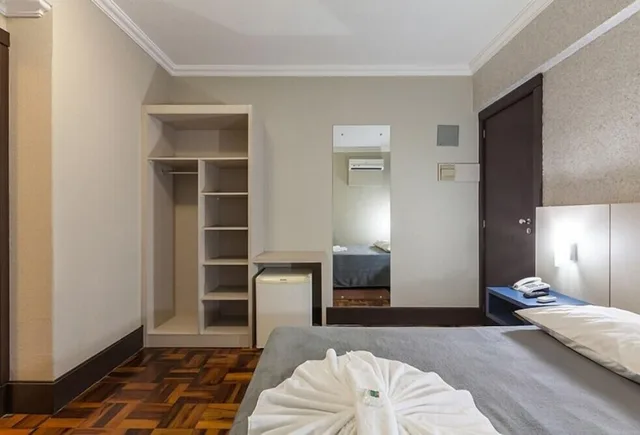شقة بسرير مزدوج وسريرين منفصلين، Tri Hotel Criciuma 1/7