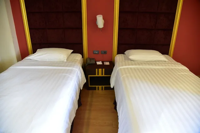 غرفة قياسية بسريرين منفصلين، Grand Pink Hotel Hat Yai 3/5