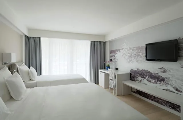غرفة بسرير مزدوج أو سريرين منفصلين بشرفة، Hotel Osejava 1/3