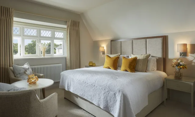 Feature, Lodge, King Bed, Annex، Brockencote Hall Hotel 2/4