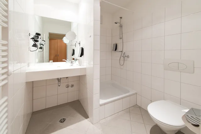 شقة، Airporthotel Berlin Adlershof 1/1