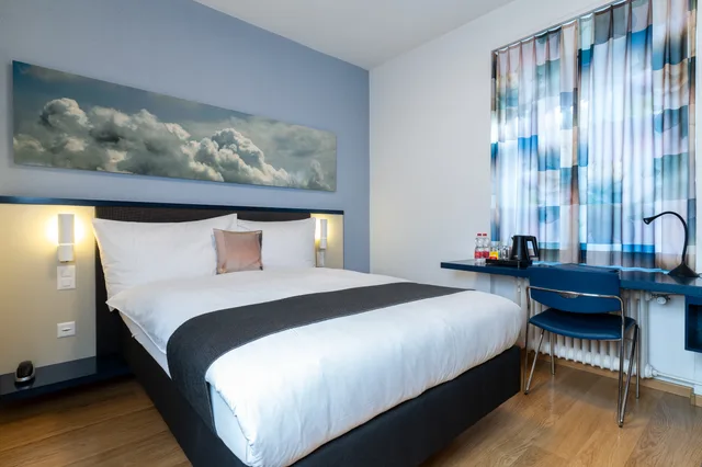 غرفة اقتصادية صغيرة، Bristol Hotel Zurich 2/3