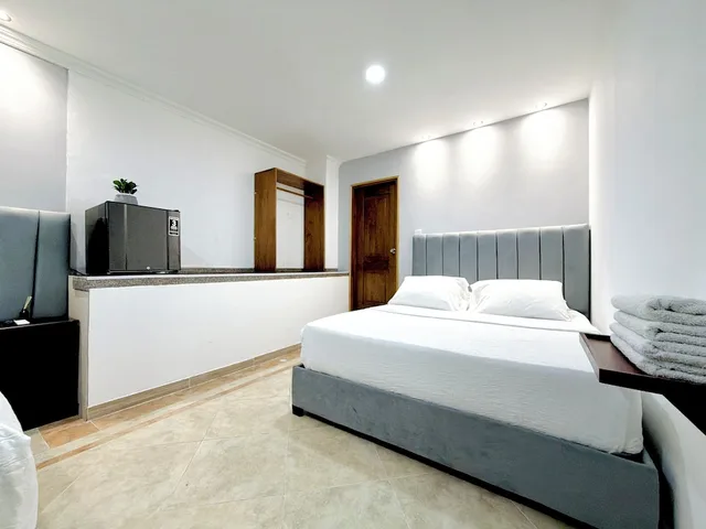 Family, 1 Single and 2 Double Beds، Marie Real 8/10