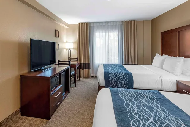 غرفة قياسية بسريرين كوين، Comfort Inn & Suites Ventura Beach 6/9