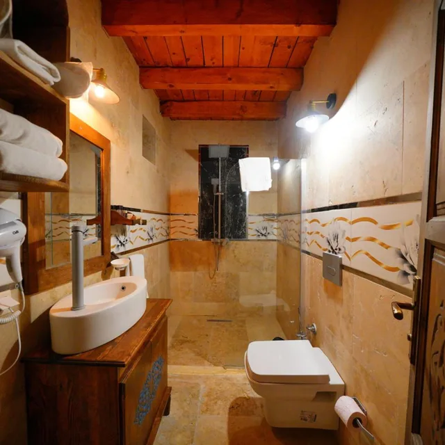 غرفة بسرير كوين، Nar Cave House & Swimming Pool 2/2