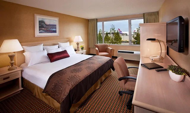 Coast, King Bed، Coast Gateway Hotel SeaTac 2/2