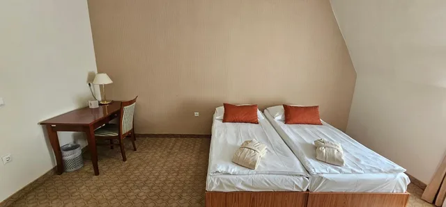 غرفة بريميوم رباعية، Grand Hotel Rogaska 7/10