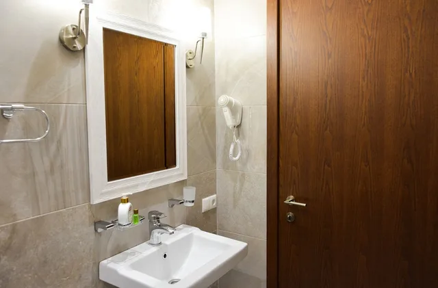Deluxe, King Bed, Eleon Boutique Hotel 2/2