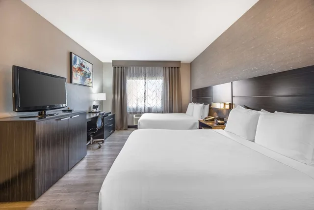 غرفة قياسية بسريرين كوين، Best Western Plus North Las Vegas Inn & Suites 2/7