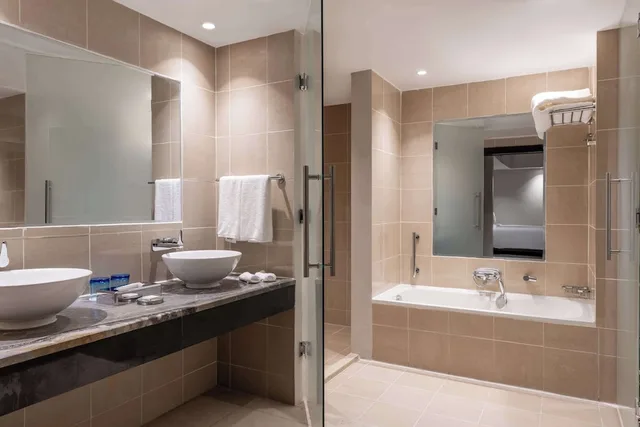 Suite, King Bed, Lagoon View, Balcony, Lounge Access، Radisson Blu Anchorage Hotel 10/10
