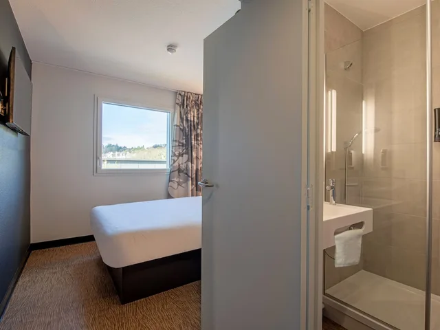 Double Standard room, B&B HOTEL Landerneau Bois Noir 4/4