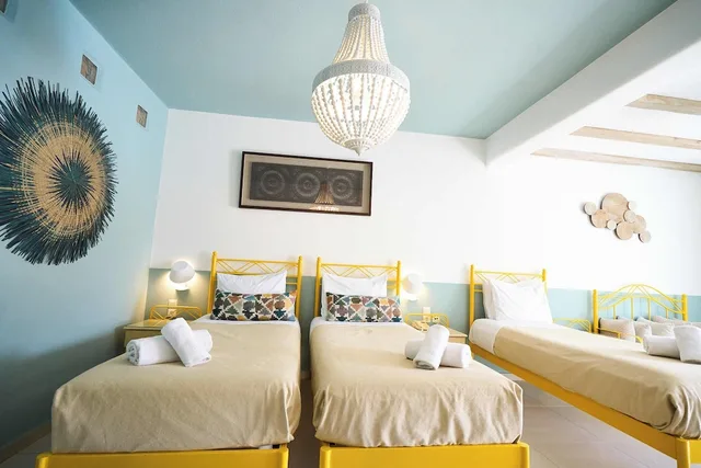 غرفة سوبيريور ثلاثية بثلاثة أسرّة بإطلالة على المسبح، Bellissimo Resort 3/5