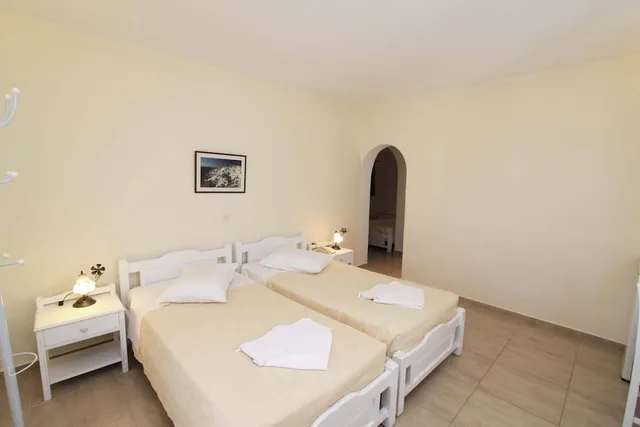غرفة قياسية ثلاثية بثلاثة أسرّة بشرفة، Ersi Villas 3/10
