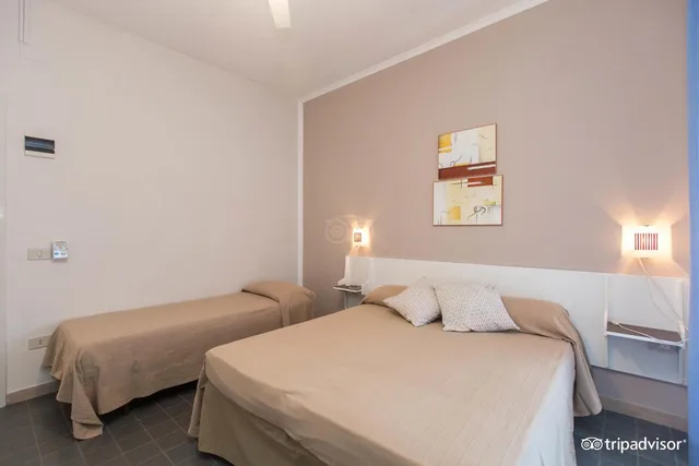 غرفة رباعية، Hotel Anna 2/7
