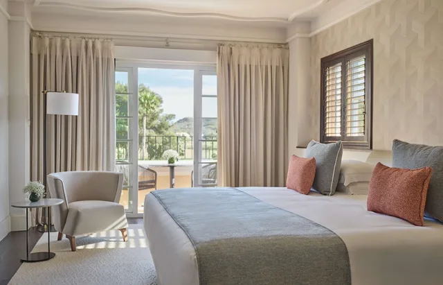 Room, King Bed, Golf Course View, Sofa, Balcony، La Manga Club Hotel Principe Felipe 4/7