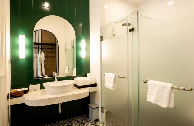 غرفة بسرير كينج بإطلالة على المسبح، Chaanburi Boutique Resort 4/4