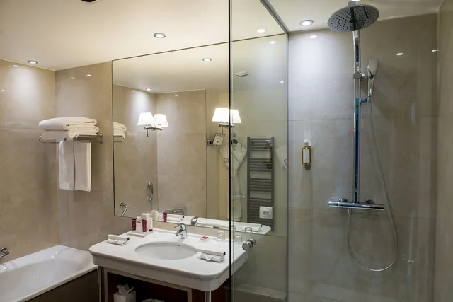Lake, Prestige, Suite, Balcony، Impérial Palace 3/3