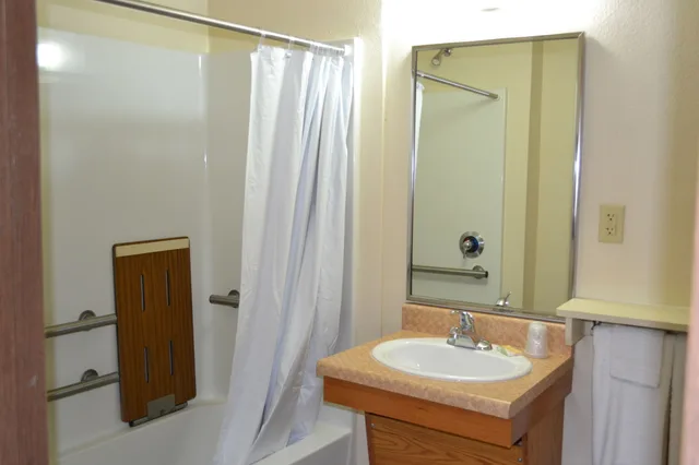 Standard, Double Bed, Accessible, WoodSpring Suites San Antonio Fort Sam 2/4