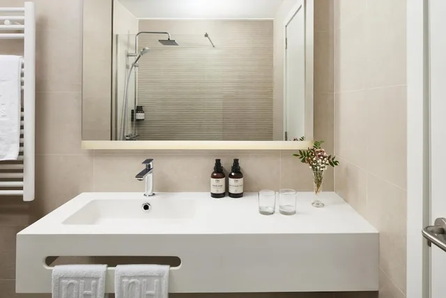 New Style, Superior, Twin Beds, with Extra Bed، Nh Castellon Mindoro 3/7