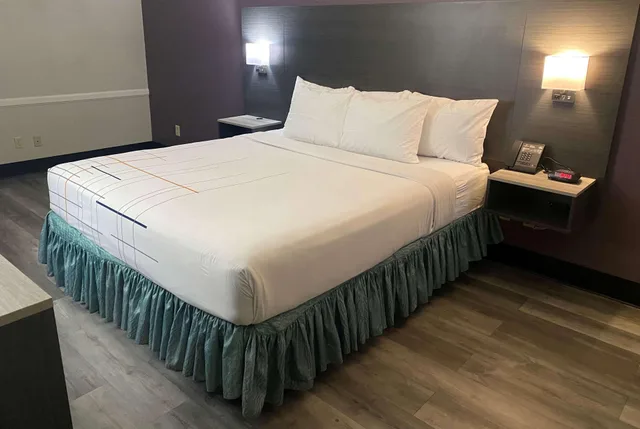 غرفة ديلوكس بسرير كينج، La Quinta Inn Bakersfield South 2/3