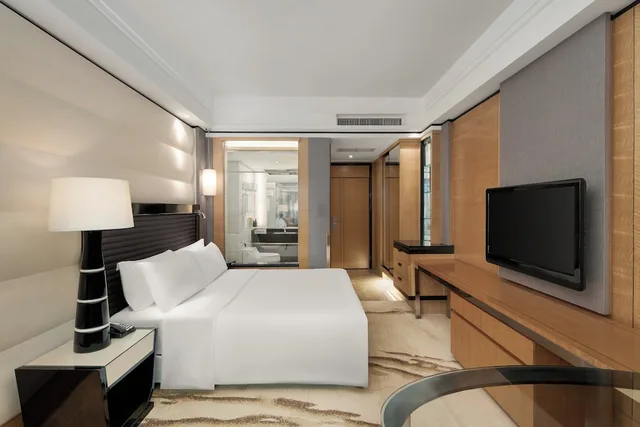 غرفة بريميوم بسرير كينج، Crowne Plaza Chengdu City Center 3/5