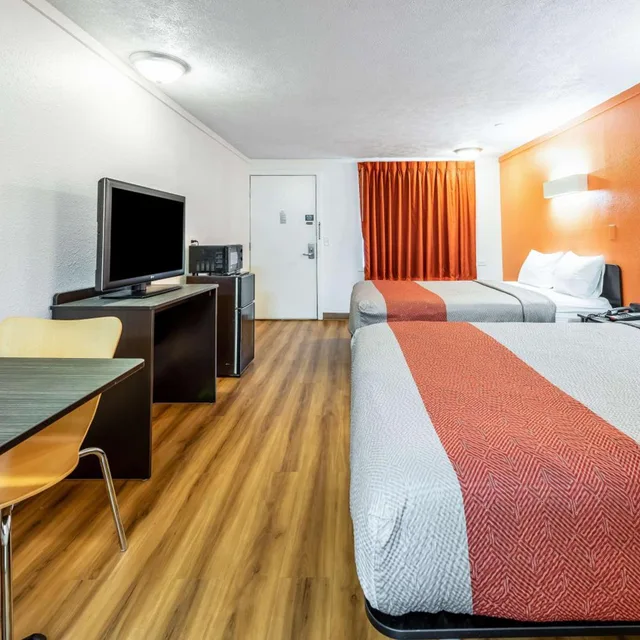غرفة بسريرين كوين، Motel6 Mansfield, OH 4/5
