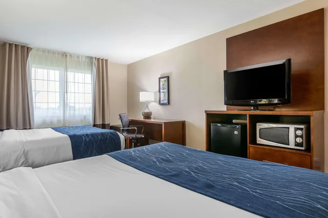 غرفة بسريرين كوين، Comfort Inn Story City 1/5