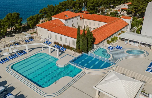 غرفة بشرفة، Bluesun Hotel Alga 1/2