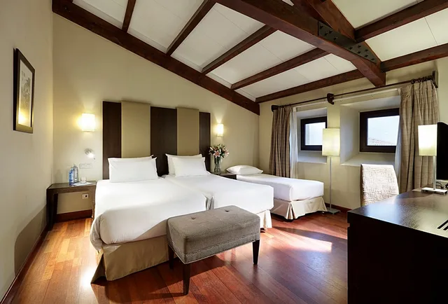 غرفة ثلاثية، Eurostars Palacio Santa Marta 1/2