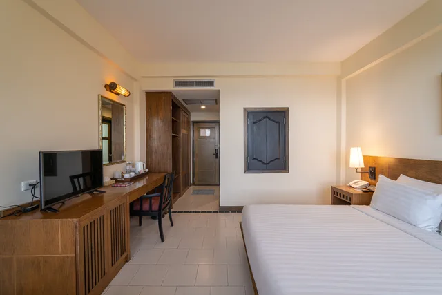 Super Deluxe Seaview Room, Supalai Scenic Bay Resort and Spa 2/5