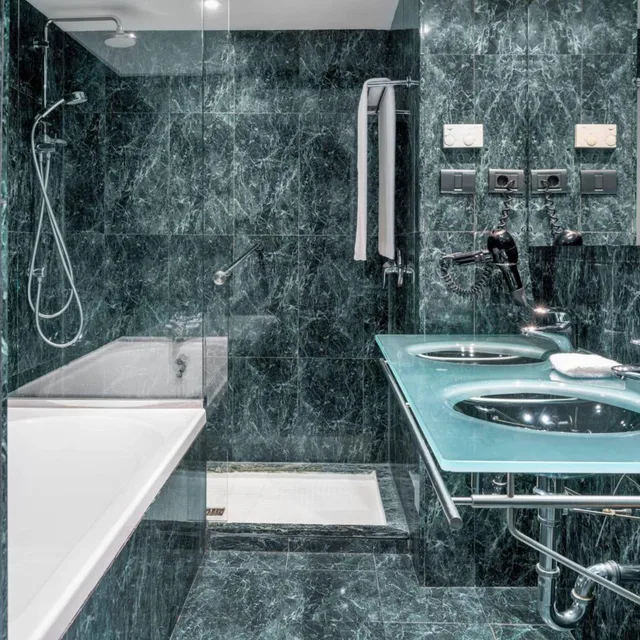غرفة ثلاثية بسرير كينج مع أريكة، Ac Hotel La Rioja 6/6