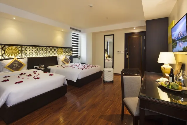 غرفة بريميوم ديلوكس بسريرين منفصلين، Thanh Lich Royal Boutique Hotel 2/3